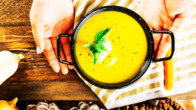 Recette parfaite pour réchauffer vos soirées d’hiver : un potage de légumes simple et réconfortant