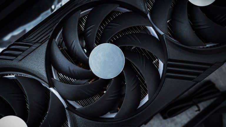 Comment votre poêle peut-il chauffer toute votre maison plus efficacement ? Découvrez le ventilateur autoalimenté